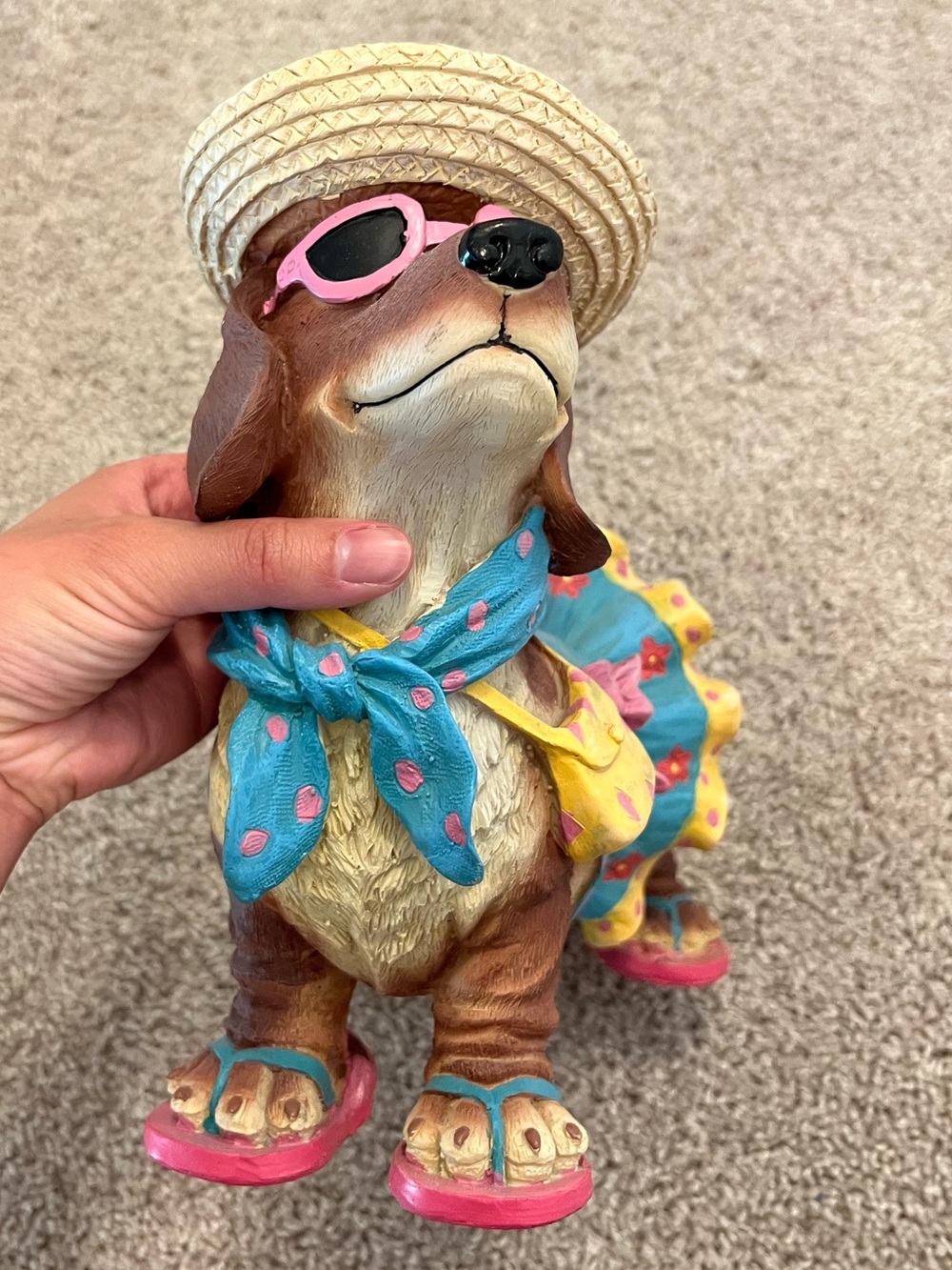 ⚪️Dachshund w/sunglasses & dress & accessories decorative statue, preowned⚪️ - Picture 4 of 12